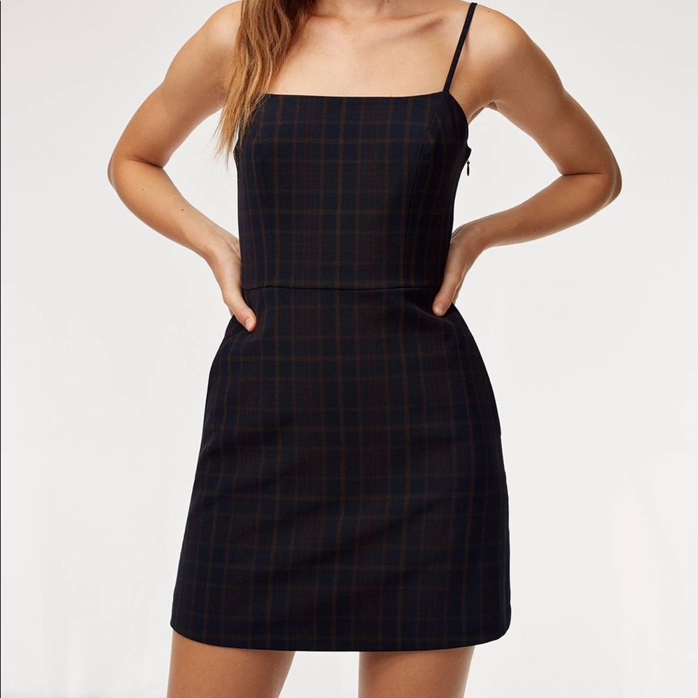NEW! Wilfred Aritzia Isabella black mini dress